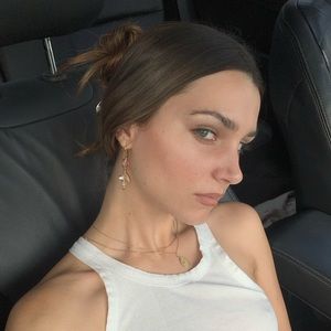 Meet your Posher, Carmella